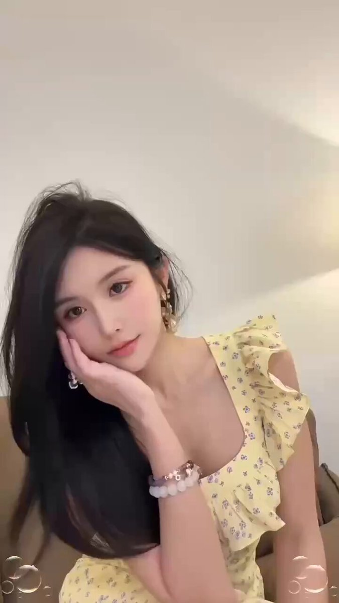 小闻💕今日推荐线下约会

💕坐标：#广州
💗年龄：170-95-02

e罩杯 体态丰盈
大眼𝘽𝙖𝙗𝙮𝙛𝙖𝙘𝙚型
日常健身 牛奶雪白肌

线下约会联系QQ请看首页
看照总...