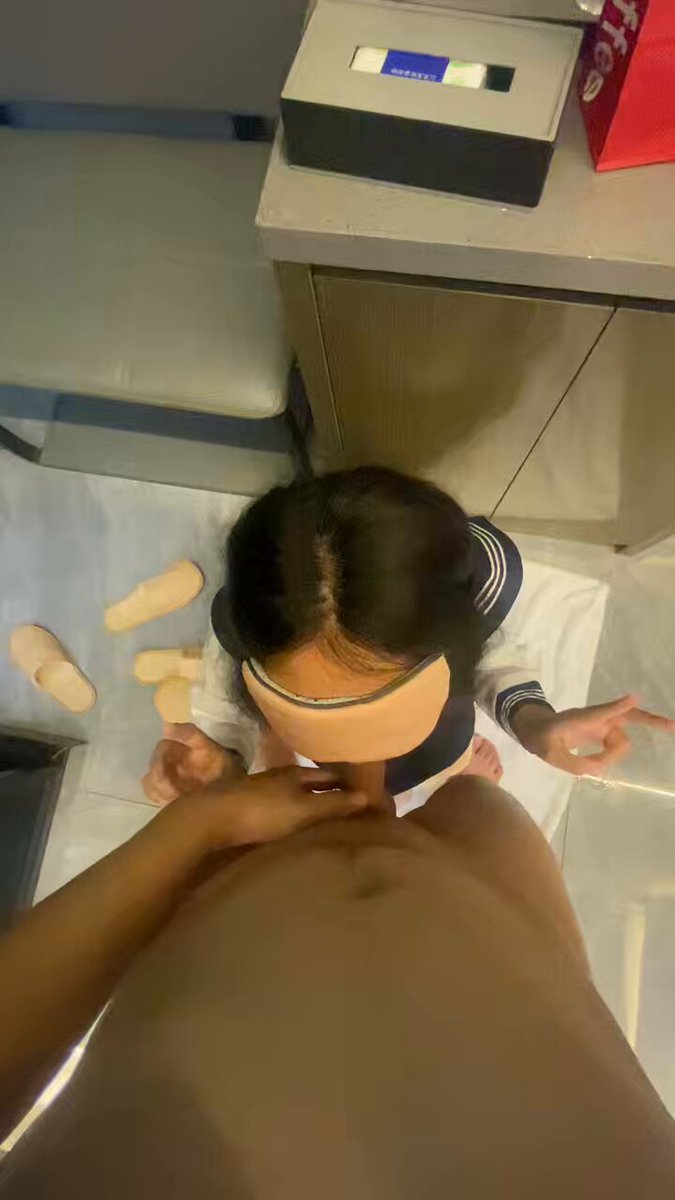 Wataa
高潮脸
剪刀手
Jk萝莉
深喉全自动套子 