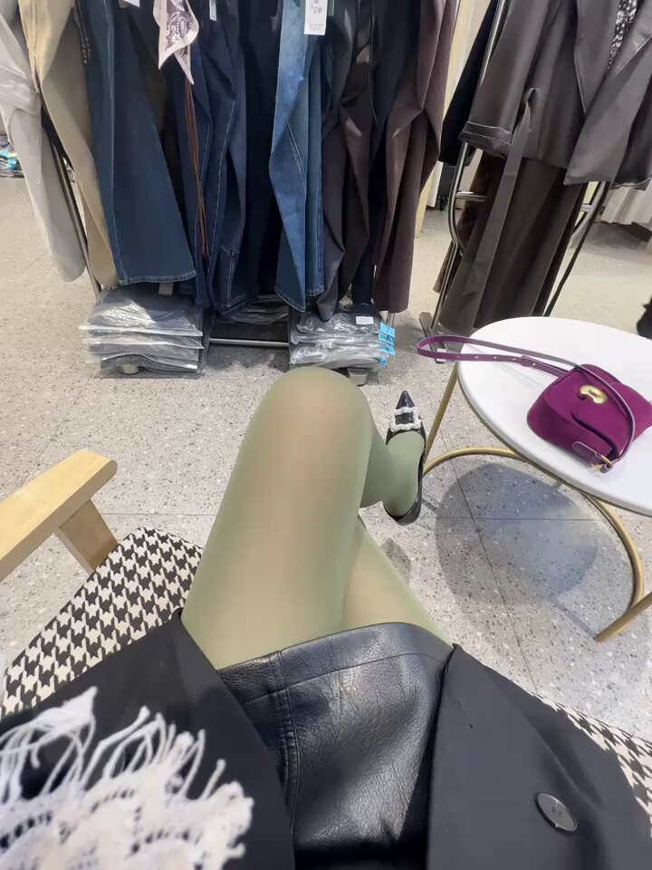 Gårsdagen er søppel, i dag er det shopping! Gårsdagen er borte, morgendagen kommer. Markedshandel er ikke alt; lev livet ditt fullt ut i ...