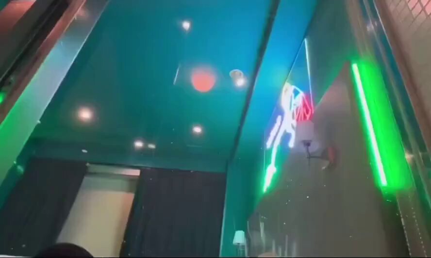 2025的疲惫感终于能在跨年
夜尽情 #释放 

你们的跨年都是怎么过的呢？ 