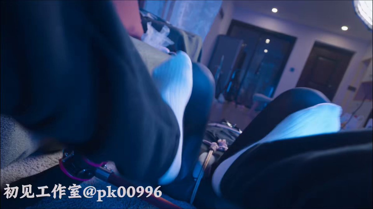 都说青岛这的陪玩好，就点了一个。看电影得时候说自己有M属性，下班直接就把我带回她宿舍了，这身材没得说。这青岛得来啊，下次还来，叫的我好久没...