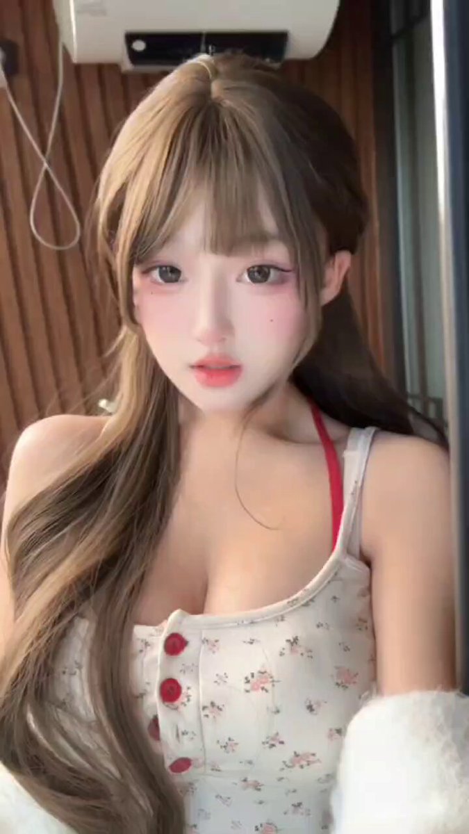 #上海 162cm/🐻C. 82kg 2006年生まれ、とってもキュートで色白、そして絶妙な女の子。ハグ、お風呂、ロールプレイに最適です。#COS 利用可能。下品...