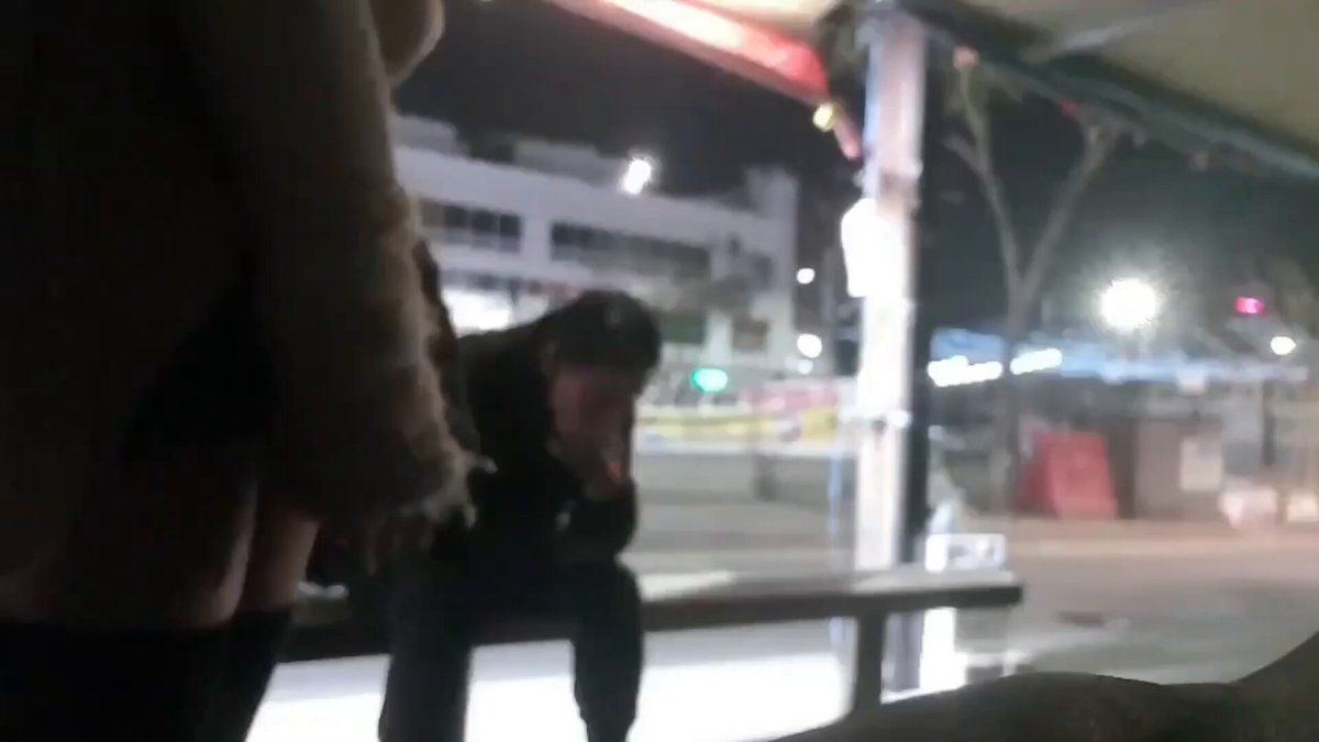 胆子真大，给大叔都看懵逼了😳 