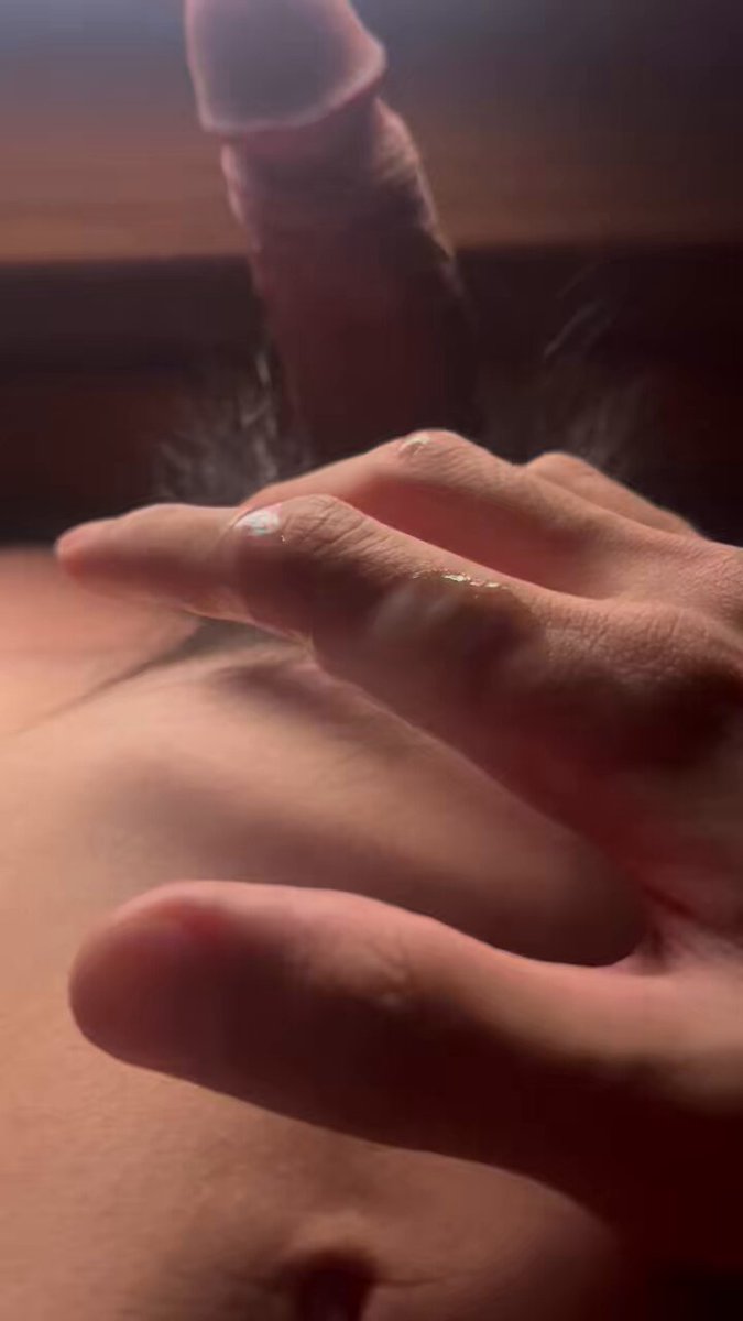 Bài viết đặc biệt về Lễ Tạ ơn này có một ít chất lỏng chảy ra trên tay tôi mà tôi thấy khá khiêu gợi, ngay cả với chính mình 😙😙 (Hãy th...