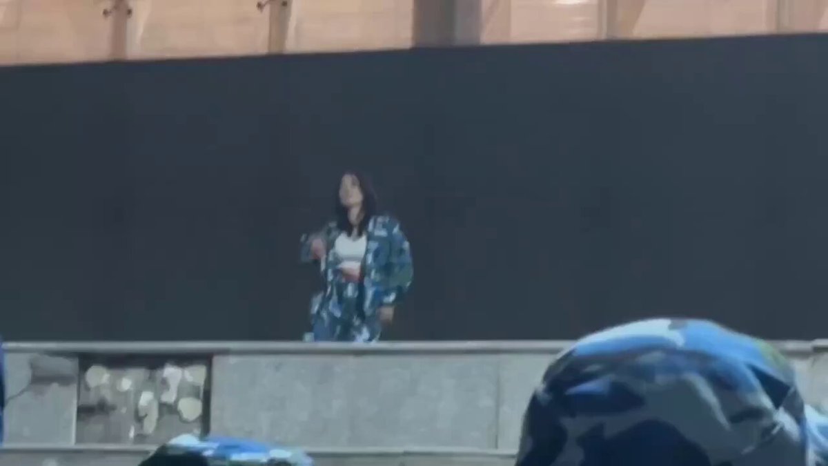 谁还记得这个军训跳舞的大🐻妹子？终于找到了最好的角度 #吃瓜 #大学生 