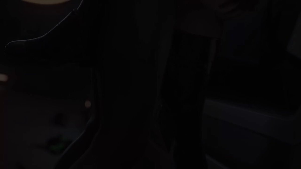 太空女侠被扛起狂插！巨乳黑丝骚穴喷汁高潮