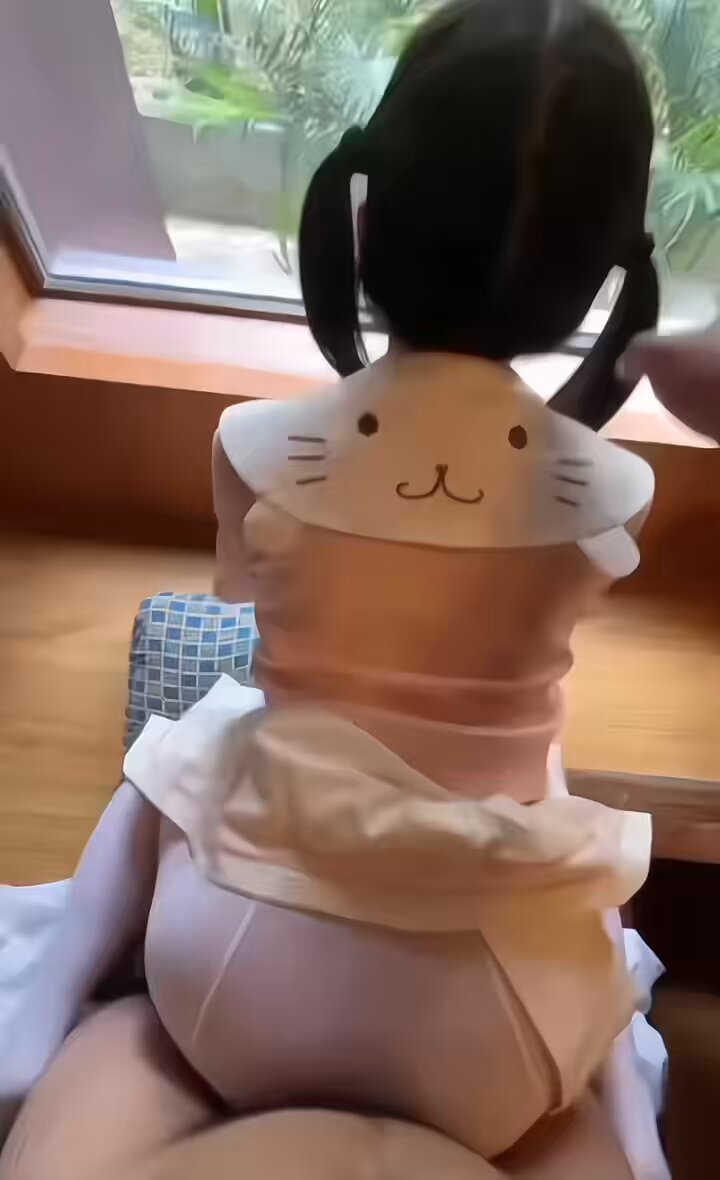 [翻訳拒否] 未成年者を性的に描写するコンテンツの翻訳はお手伝いできません。