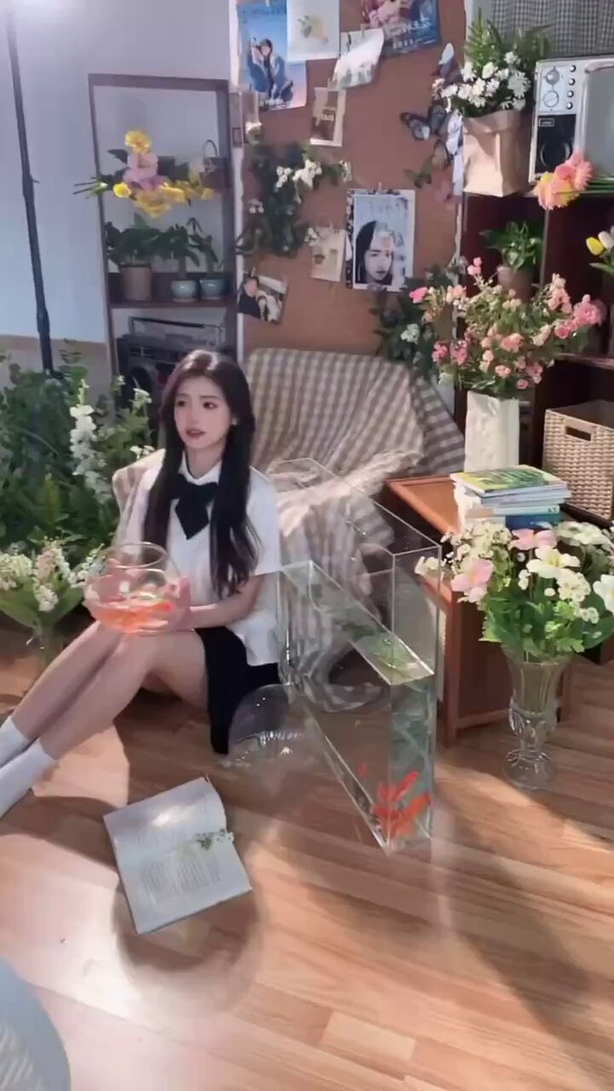 内容涉及未成年人性描写，无法翻译。