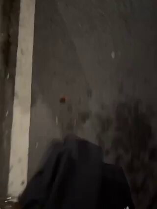 黑丝高跟神秘女郎街头诱惑露出