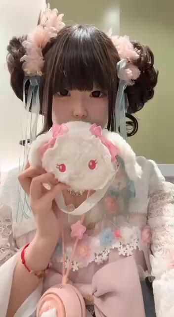 RT I'm too busy, school just let out for break, I'll show you in a couple of days #Suzhou 