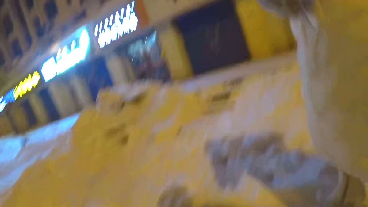 七夕了给你们发个库存,情趣店老板这回很主动帮老婆挑情趣内衣,主动帮老婆穿情趣内衣,还要求老婆穿情趣内衣让他拍照。离目标应该不太远了。