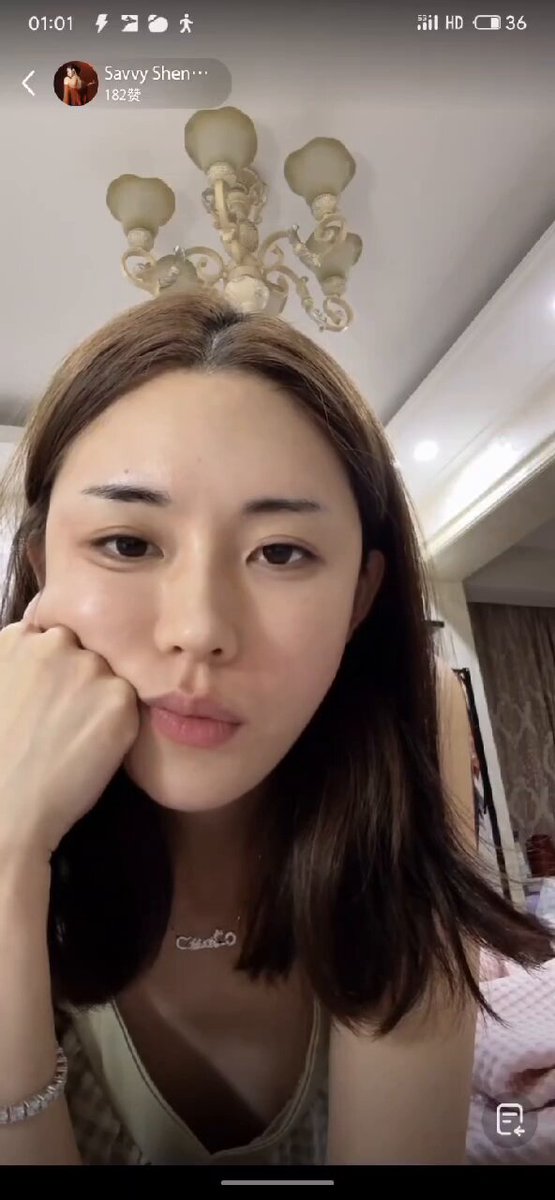 在直播间守了好久等到这一幕 