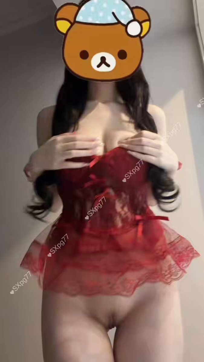 赤いレースのセクシーランジェリー！長い脚の美女がピンクの無毛マンコを大胆披露、指での誘惑