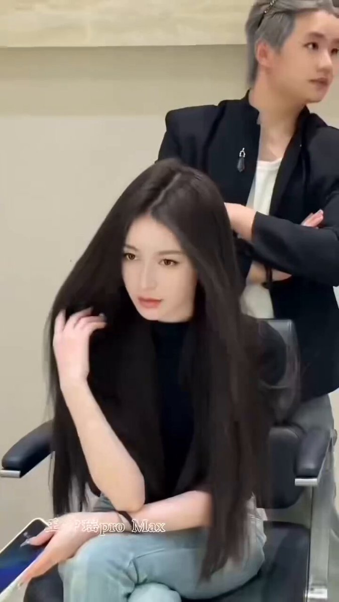 Long-Legged Beauty at the Hair Salon Has Her Hair Caressed by a Handsome Stylist — Flirting Until She Climaxes!