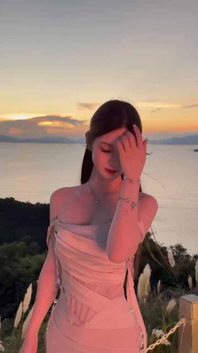 #上海 #黄浦 硬5 初禾

𝐒𝐰𝐞𝐞𝐭𝐁𝐚𝐛𝐲 上海本帮 复旦研一在读 
 175真🐻E 关键词条·甜系女友
全身雪白 肤如凝脂 
高百醇无整 气质初恋  高素质

🐧：38...