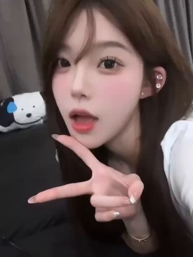 Recommandation de Yunyun à Shenzhen : Jeune femme pure et charmante (05/168 cm), étudiante singapourienne, belle, voix douce, peau d'...