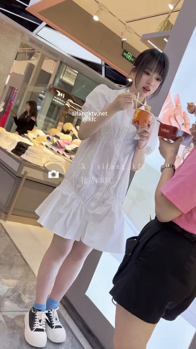 KFC girl in white dress wardrobe malfunction! Miniskirt underwear exposed, upper thigh subtly visible, extremely seductive!