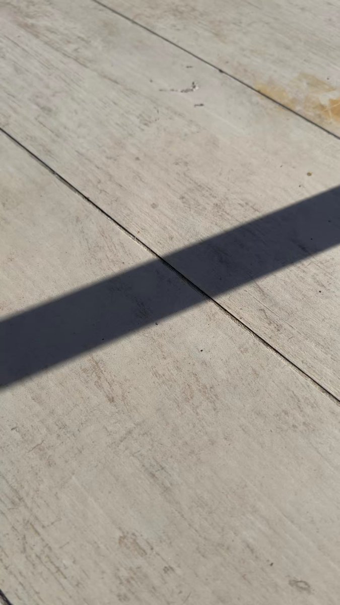 吊床露阴大开腿！美乳美女户外淫荡自拍