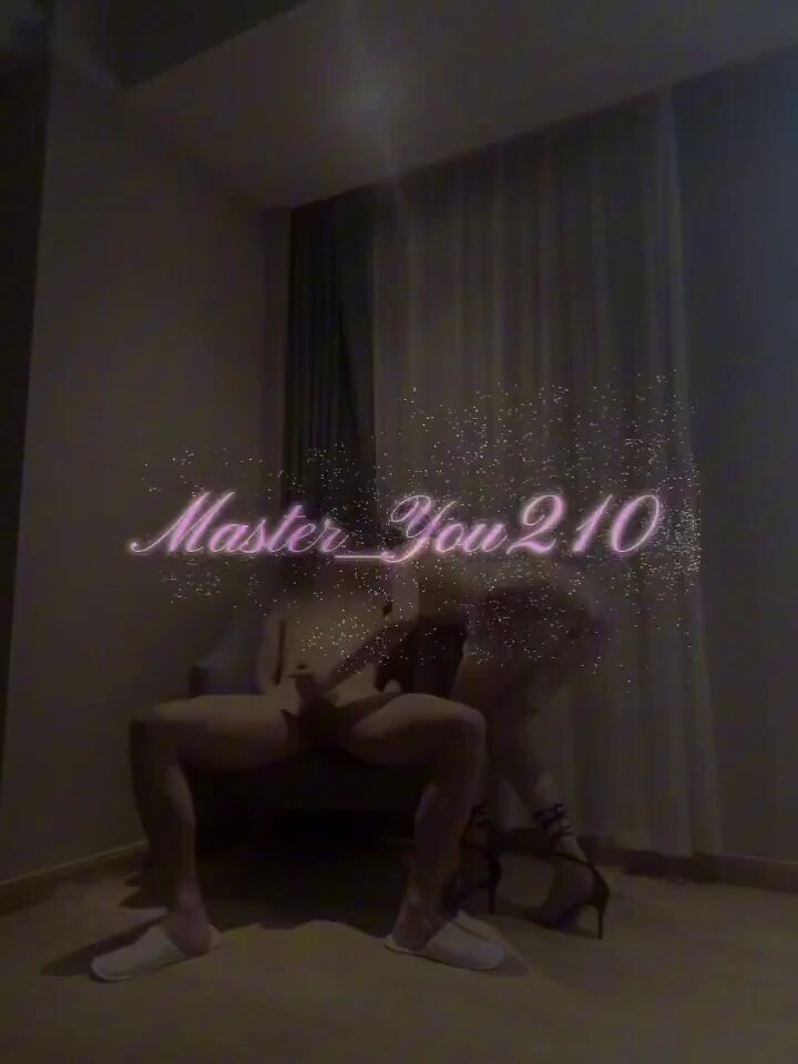 यहां तक कि सबसे शक्तिशाली कुत्ते को भी कुछ ही मिनटों में अपनी पत्नी को सौंपना पड़ता है।

  