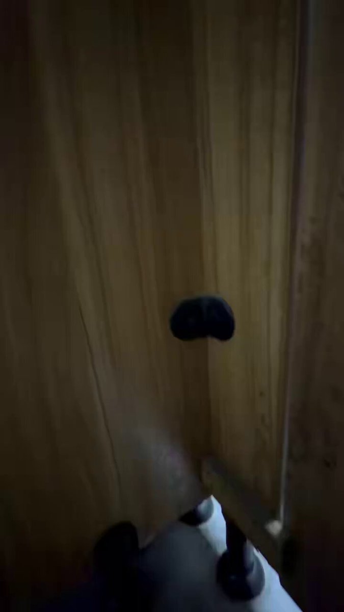 浴室自慰射精后清理现场！大量精液纸巾满地淫乱