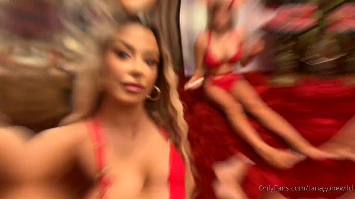 Tana Valentine's Day — Red Valentine Hotties Two-Girl Frenzy! Busty Beauty Bottle Deep-Throat Squirt Orgasm