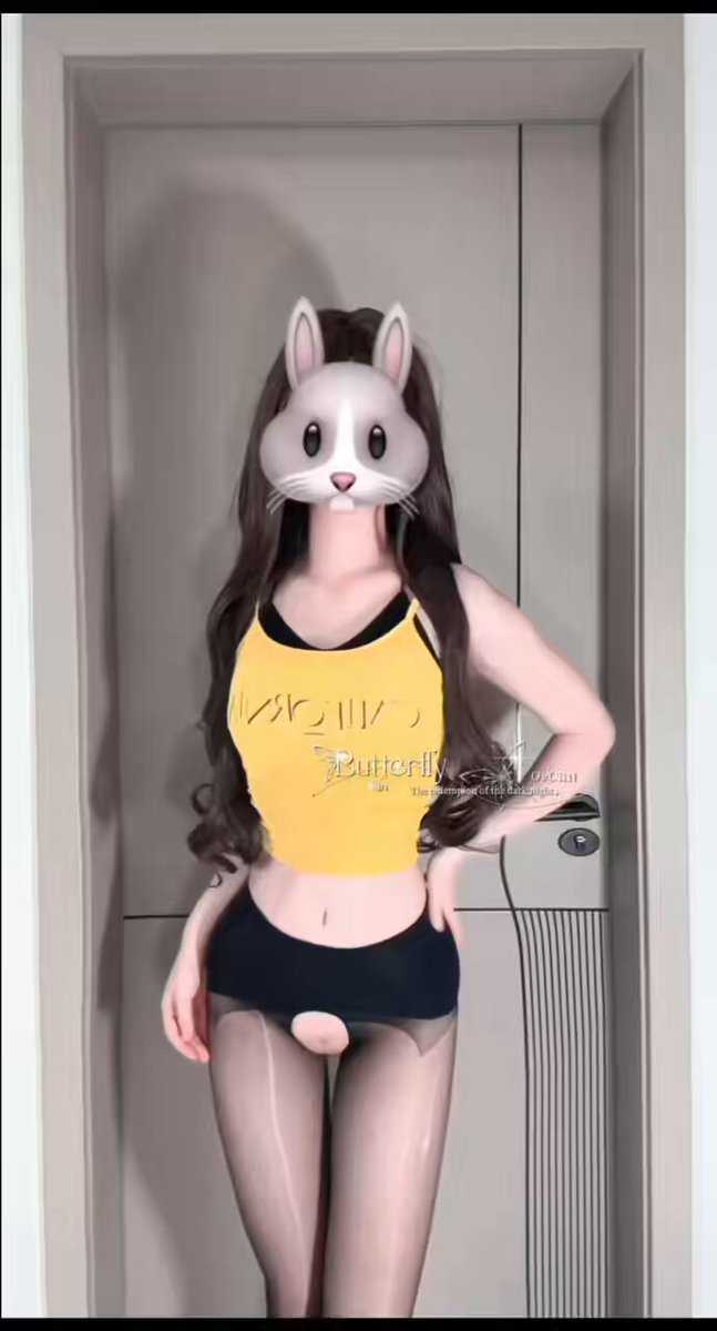 兔女郎开门骚浪舞！开裆黑丝露逼奶子晃不停