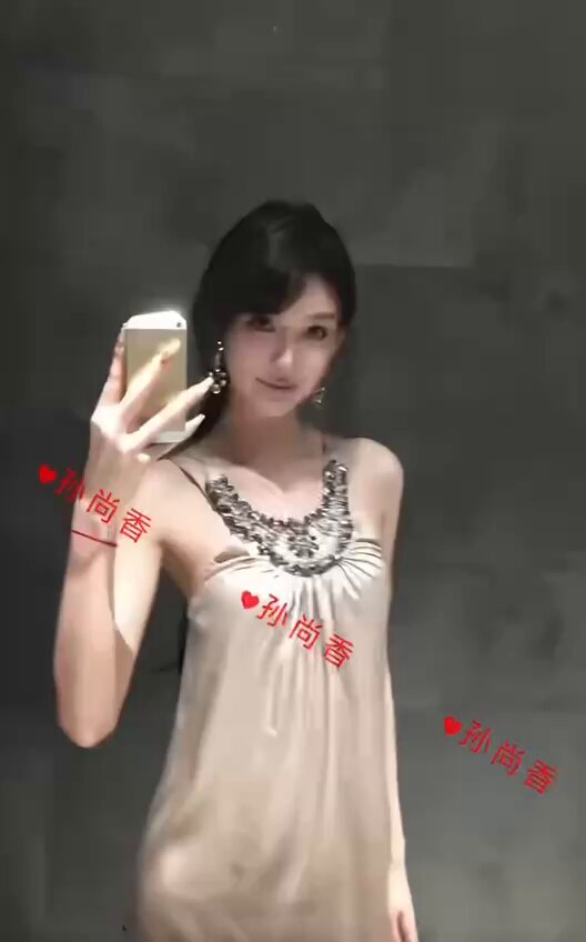 #上海顶美天菜w Pelakon cantik dan bergaya Selebriti internet keinginan murni 2002 tinggi 174 🐻D berat 96 kaki penyepit A4 pinggang garis...