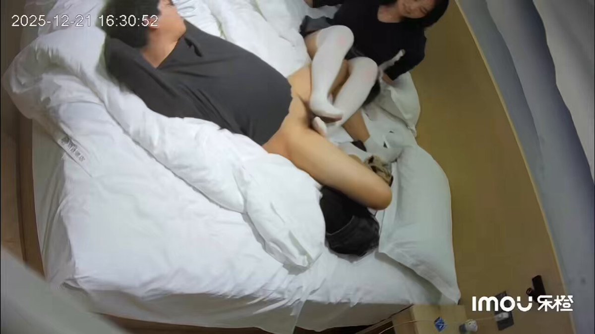 🍃出售酒店直播偷拍软件

软件可直播观看酒店里偷装的针孔摄像头

目前有安防数組，乐橙数組，萤石云少量，价格优惠，在线秒开，另有家庭台对床场...