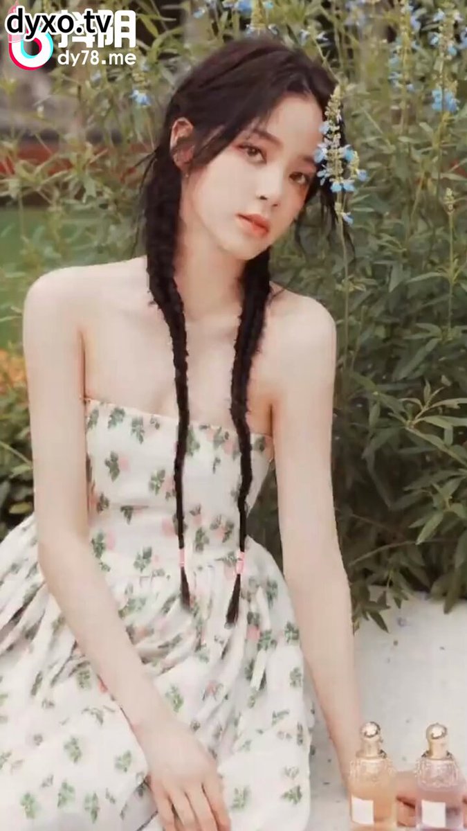 00后小花欧阳娜娜巨乳夹屌吮吸阳具【AI加肉版】#抖阴官方 