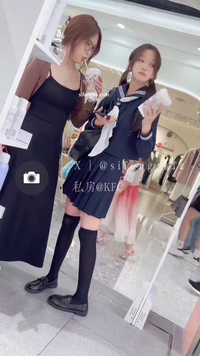 KFC Mall Twin-Tail JK Girl Wardrobe Malfunction — Panties Fully Exposed! Ultra-Short Skirt & Black Stockings Temptation
