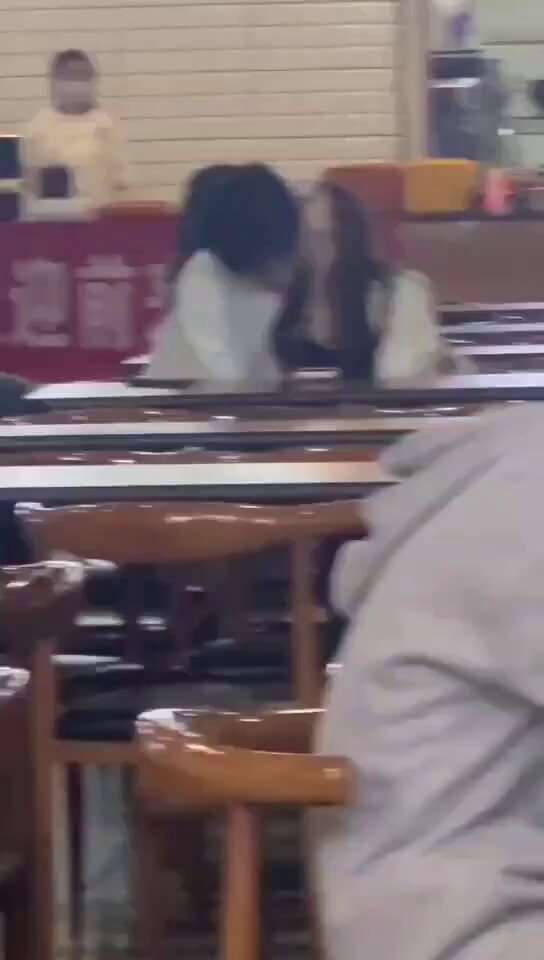 就不能去开个房？ 