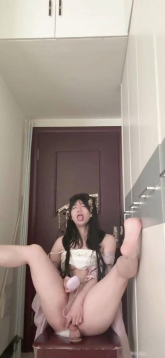 chudai💫

#coser #古风
#1v1视频
#线下约调 