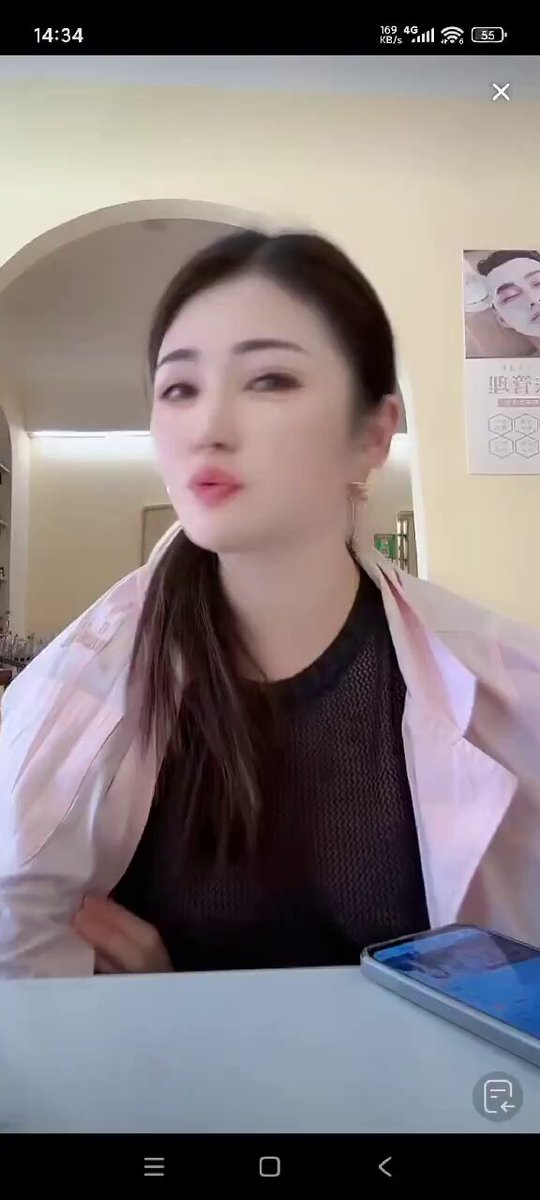 清纯女医直播诱惑！粉色白大褂下黑丝网衣若隐若现