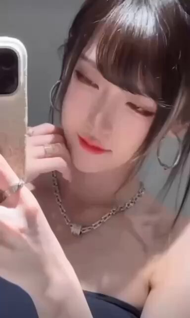 Bangs Beauty iPhone Selfie Deep-V Temptation — Clavicle and Cleavage Fully Exposed