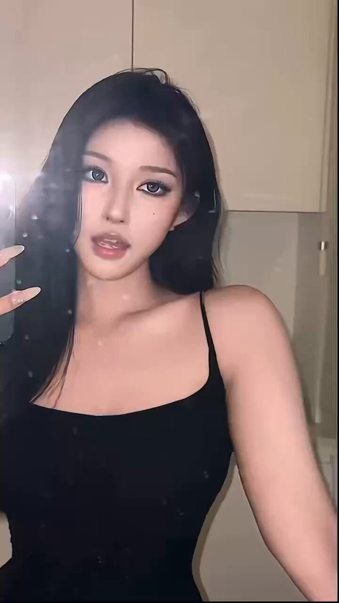 #北京

 职业model硬5

假期工纯兼职
年龄：00
天然🐻E真实蜜桃
身高：170
体重：99

洋气甜美性格温柔有趣，高情商可应对各种场合  身材S  性格超...