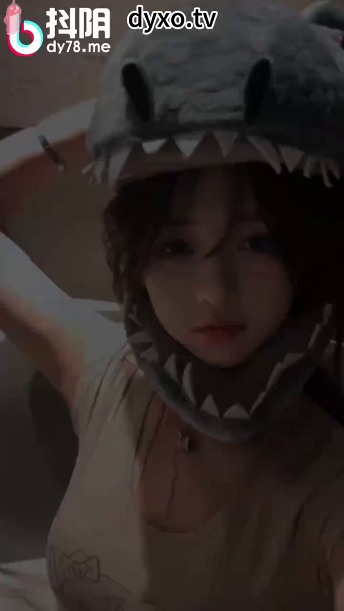 Shark-Head Beauty Shows Off Her Slutty Pussy — Oral on a Giant Cock, Lewd Squirting Masturbation Orgasm