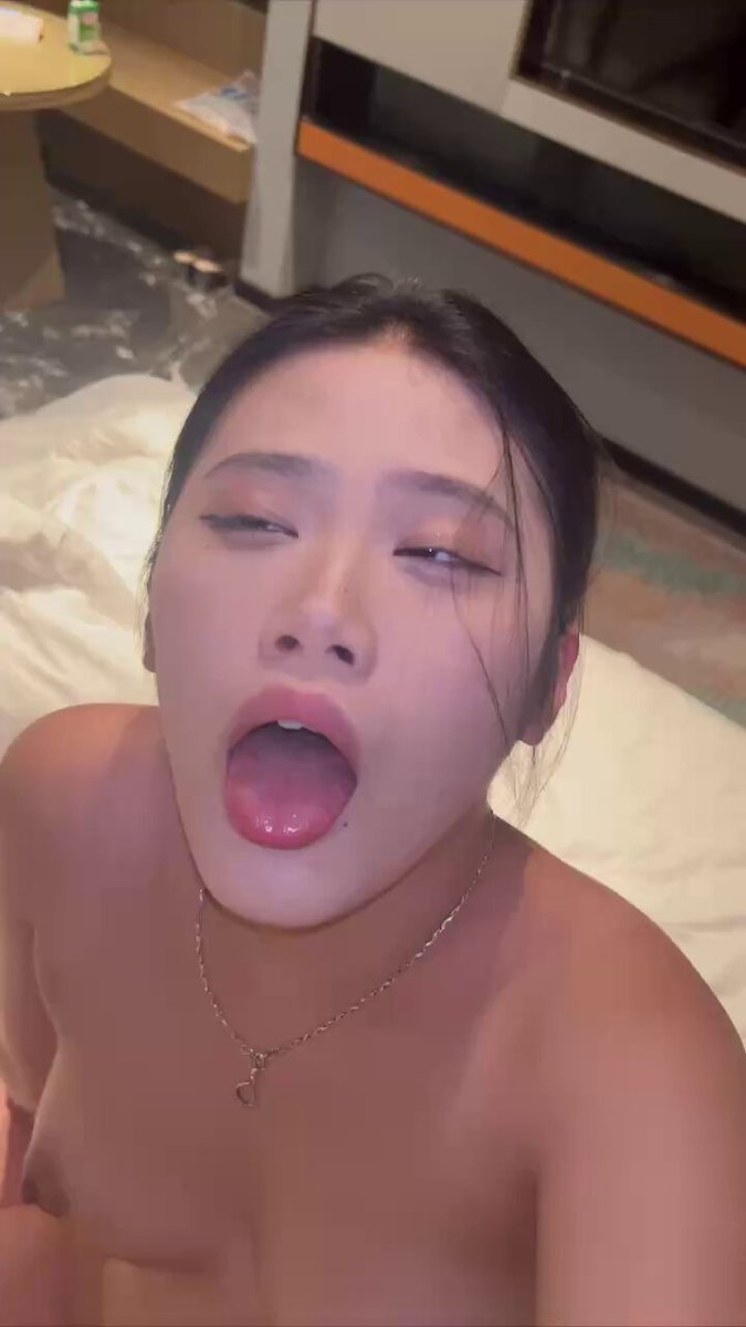 前幾天活動5p的（3女2男）的視頻，還有沒有要的？最後一次發，想要的讚留言！ ！ ！ 