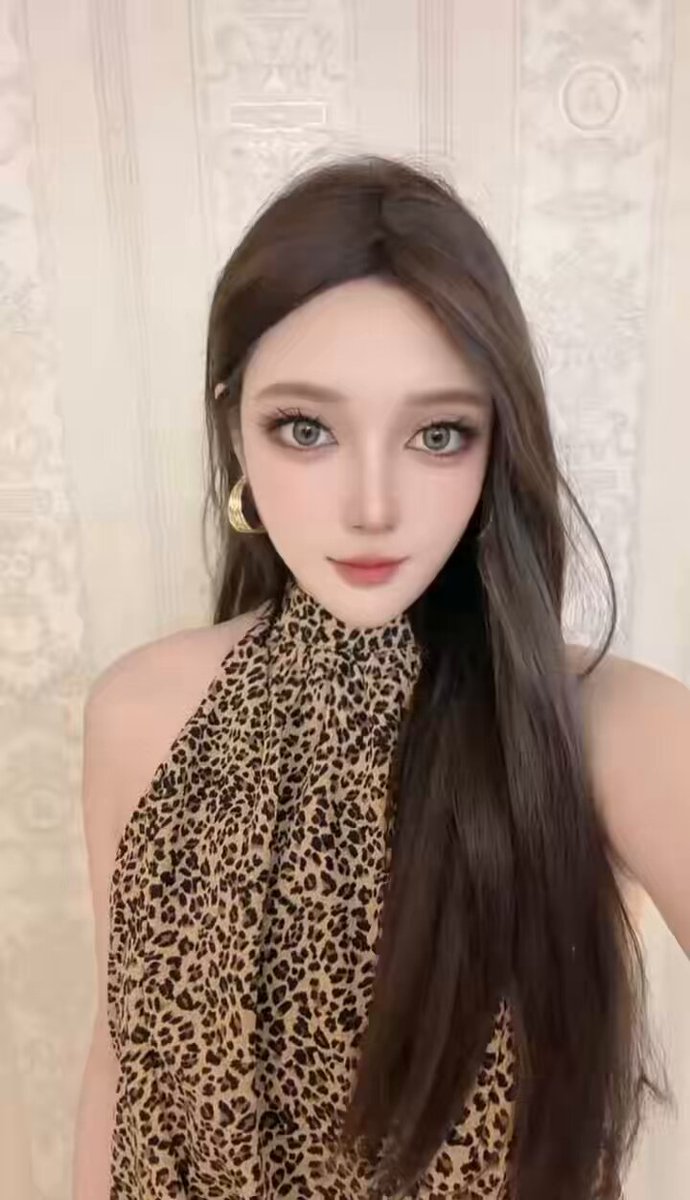 广州第一高🥇 182中俄琳迪
真实05年在校生 兼职模特
上学以来，一直都是校女篮队，队长。
真实4/1血统俄国混血儿 天生浓颜混血脸
🐧：2632989133
✈...