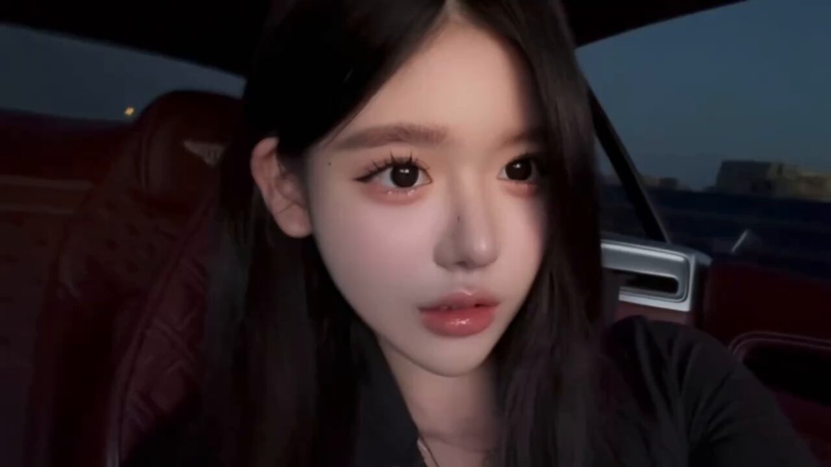 Car Sex Temptation! Long Straight Black‑Haired Beauty Masturbates in the Car and Gets Soaked