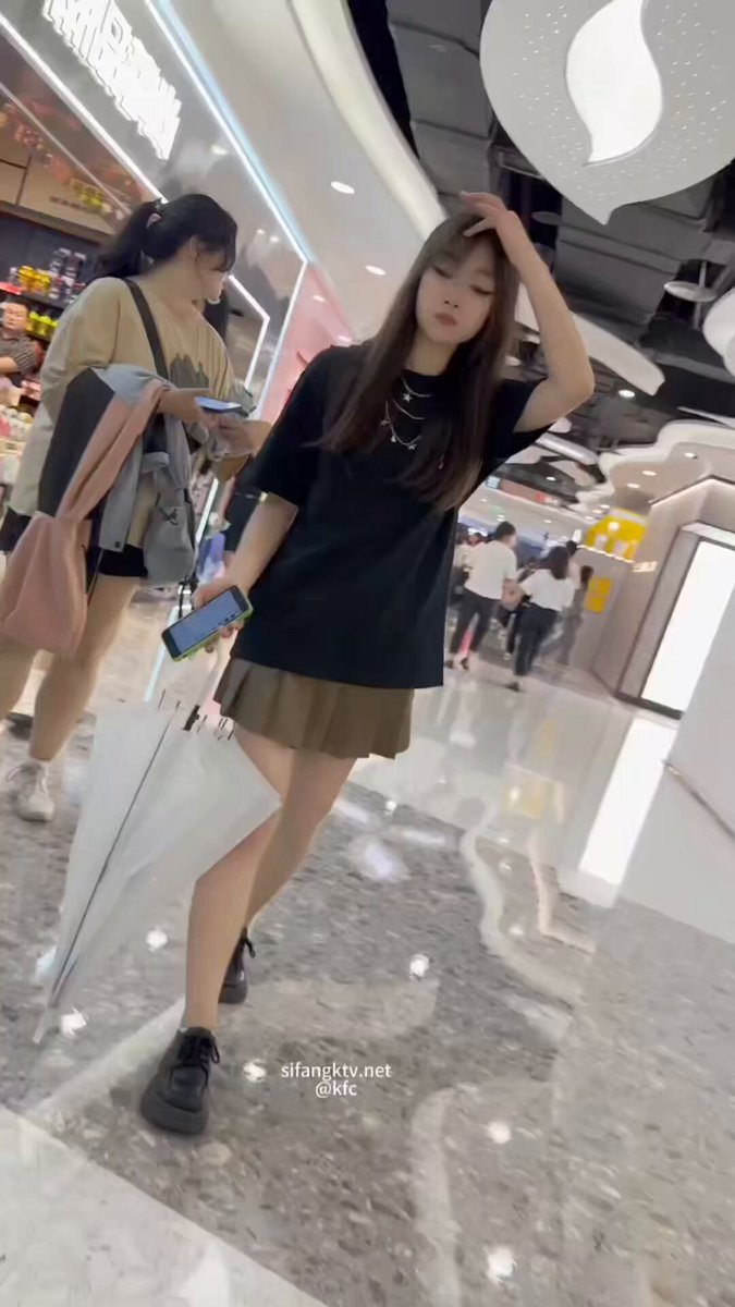 KFC Mall Hot Girl Wardrobe Malfunction in Micro-Skirt! Panties Fully Exposed, Perky Butt Tease