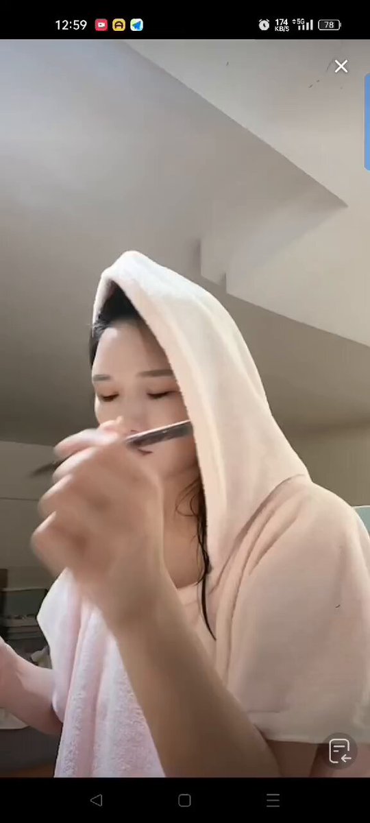 美女大意了😂 