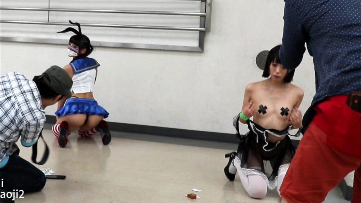 Konvensyen komik cosplayer seksi #comiccon #cosplay #exhibitionist Kandungan yang lebih menarik dalam kumpulan Telegram (siaran disemat d...