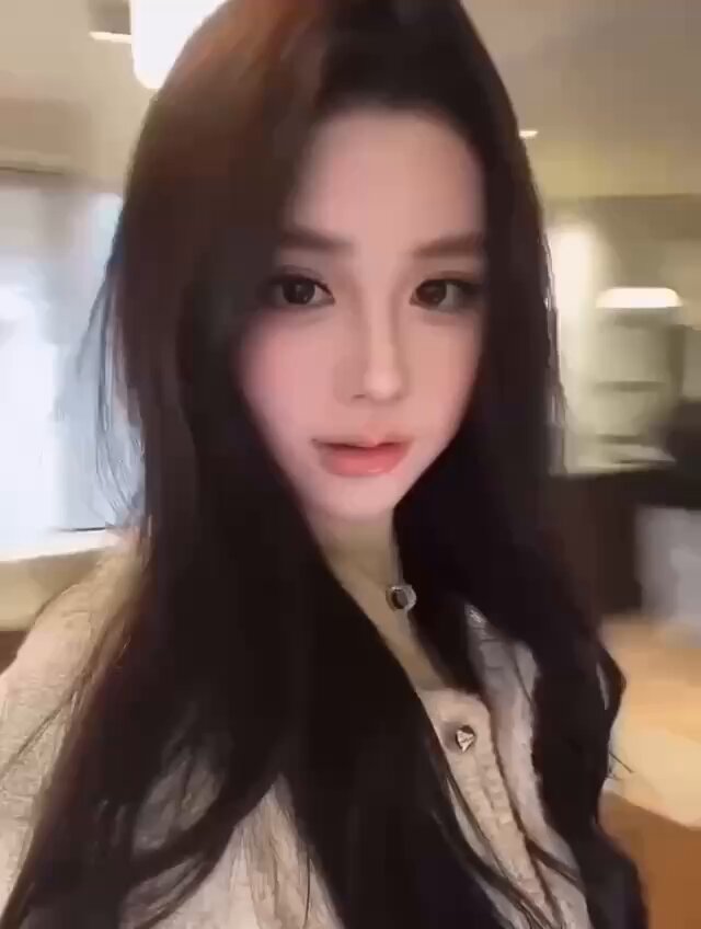 Long-haired beauty seduces at hotel! White sweater half-open reveals deep cleavage