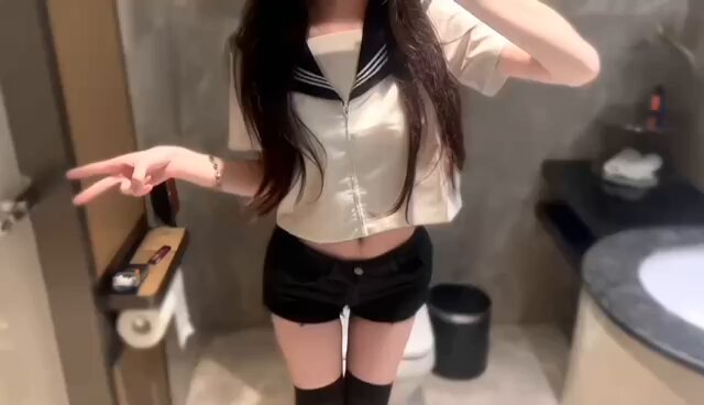 竹心推荐💕
坐标📍：#上海 
白幼瘦小巧玲珑款懂事 听话 温柔 气质小女朋友约会感觉 超甜

🍧06后165 胸b+ 85斤

🍧服务耐心 不催 温柔清纯😊 

🐧 ...