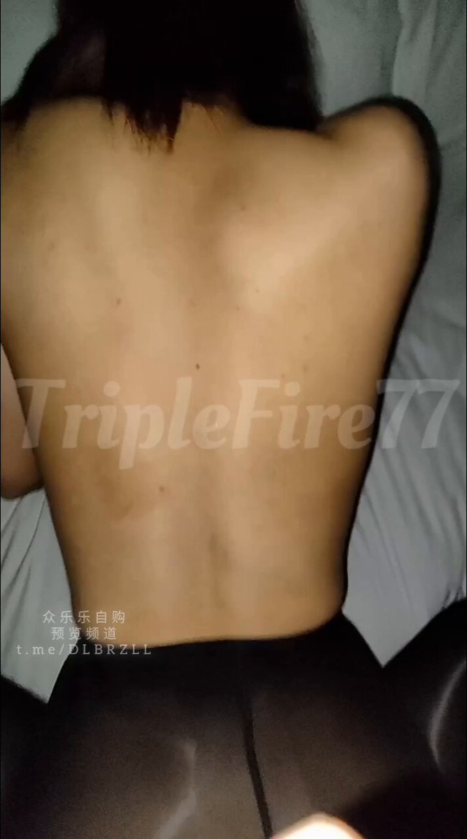 油光黑丝连体袜后入 