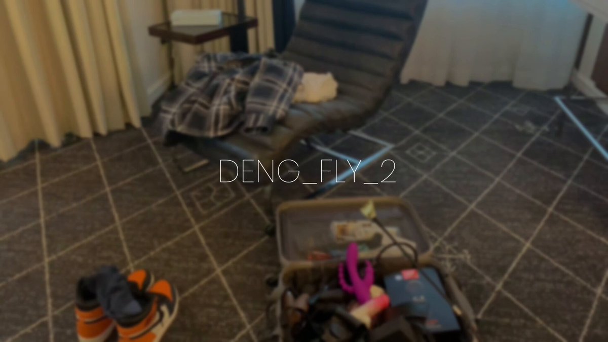 灯灯Fly2 ホテルで大騒ぎ！巨尻とプリッとしたおまんこでオナニー、潮吹き絶頂