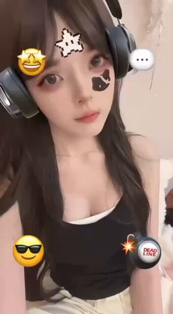 #Người đẹp Nhật Bản⬬一⬇️💦 (Vừa mở dưa) Tuổi: 06 167 🐻C Cân nặng: 42kg Nhỏ nhắn xinh xắn tiêu chuẩn🥢 Chân thon gọn đáng yêu, ngũ quan t...