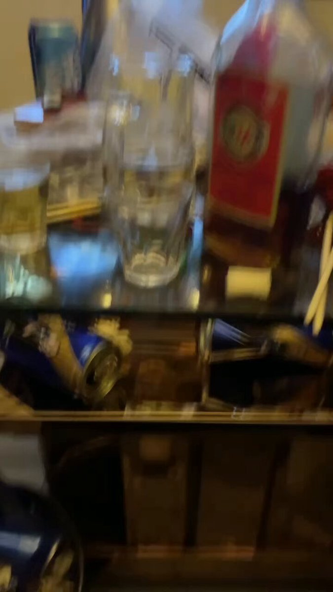 今天运气还不错，居然有个小哥哥买钟陪他出来玩……我也不是天天没人爱了哈哈 