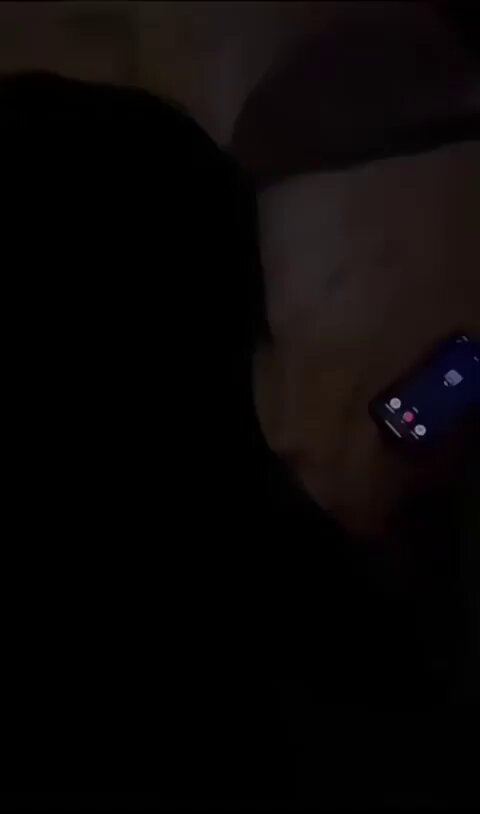 Bed Phone Candid: Slut Masturbates to Orgasm and Squirts