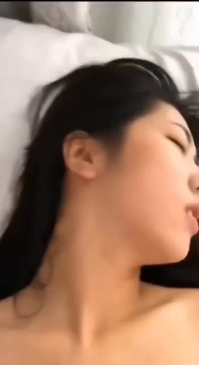 Dark-Haired Beauty Licks a Huge Cock on the Bed and Masturbates to Orgasm! 123av.fun Exclusive